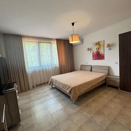 Apartment каса реал с 2 спальнями 2 этаж