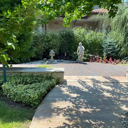 アパート каса реал с 2 спальнями 2 этаж *