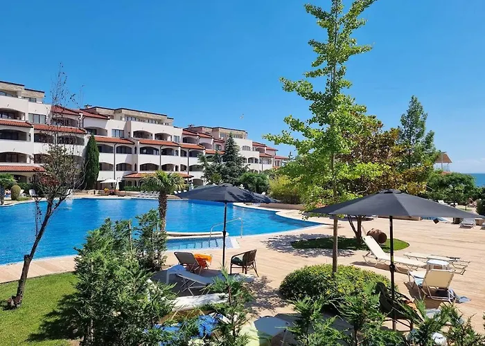 каса реал с 2 спальнями 2 этаж Апартамент *