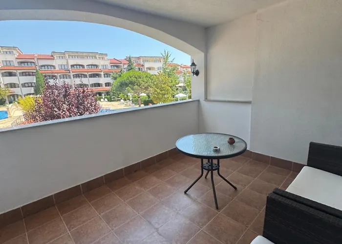 каса реал с 2 спальнями 2 этаж Апартамент *